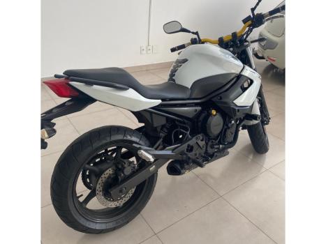 YAMAHA XJ6 600 N, Foto 4