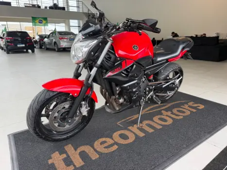 YAMAHA XJ6 600 N, Foto 2