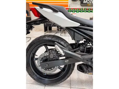 YAMAHA XJ6 600 N, Foto 10