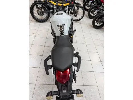 YAMAHA XJ6 600 N, Foto 11