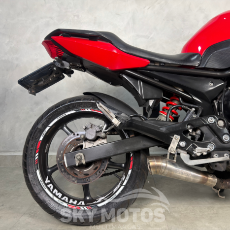YAMAHA XJ6 600 N, Foto 2