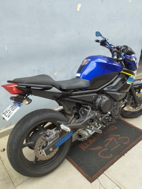 YAMAHA XJ6 600 N, Foto 2