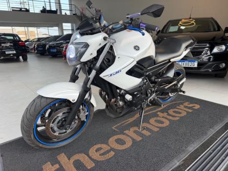 YAMAHA XJ6 600 N, Foto 2