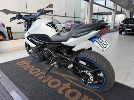 YAMAHA XJ6 600 N, Foto 4