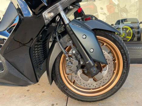 YAMAHA Xmax 250 , Foto 8