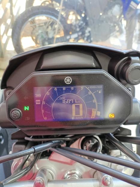 YAMAHA XTZ 125 E, Foto 2