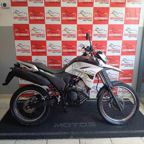 YAMAHA XTZ 250 LANDER, Foto 1