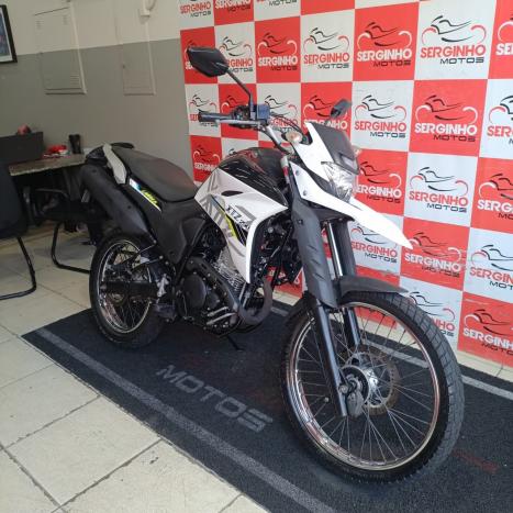 YAMAHA XTZ 250 LANDER, Foto 2