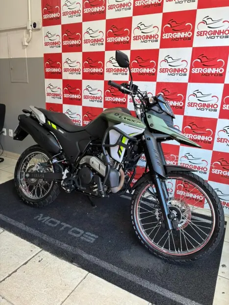 YAMAHA XTZ 250 LANDER, Foto 2