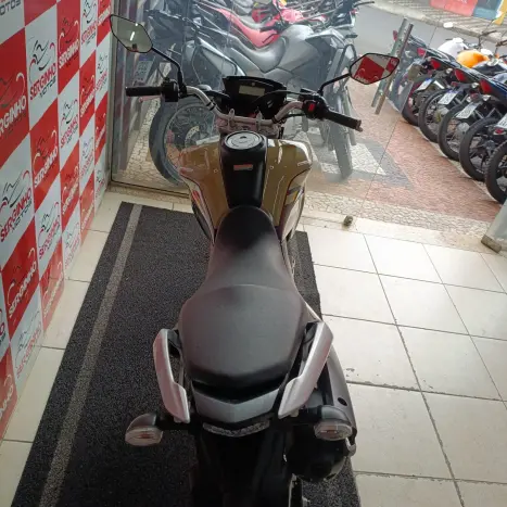 YAMAHA XTZ 250 LANDER, Foto 5