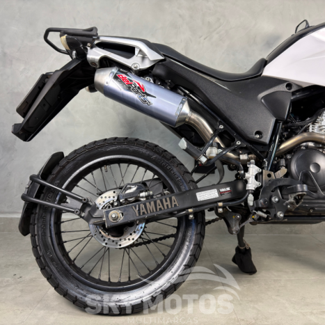 YAMAHA XTZ 250 LANDER, Foto 2