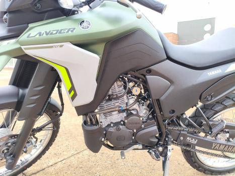 YAMAHA XTZ 250 LANDER, Foto 2