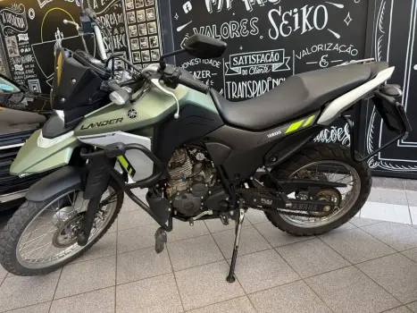 YAMAHA XTZ 250 LANDER, Foto 2