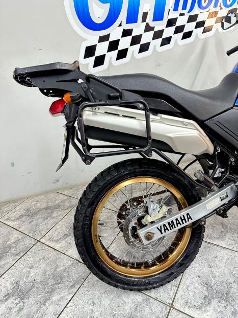 YAMAHA XTZ 250 TENER, Foto 4