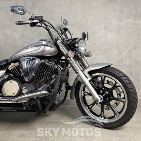 YAMAHA XVS MidnightStar 950, Foto 3