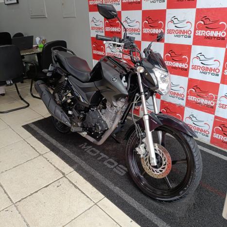 YAMAHA YBR 125 E, Foto 3