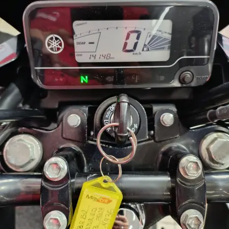 YAMAHA YBR 125 E, Foto 6