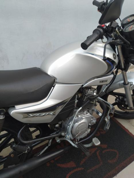 YAMAHA YBR 125 E, Foto 4