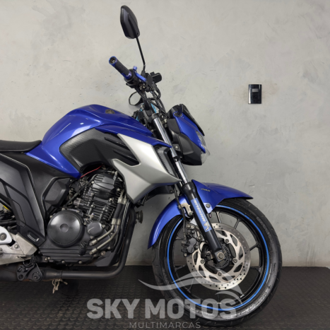 YAMAHA YS Fazer 250 , Foto 3