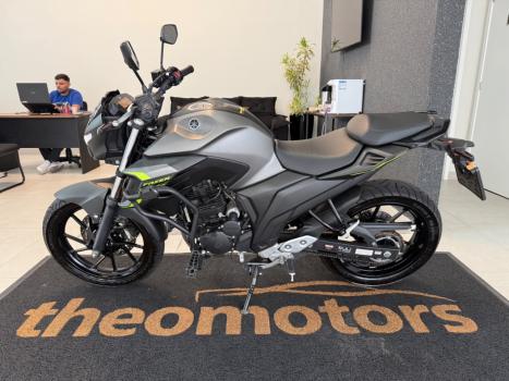 YAMAHA YS Fazer 250 , Foto 4