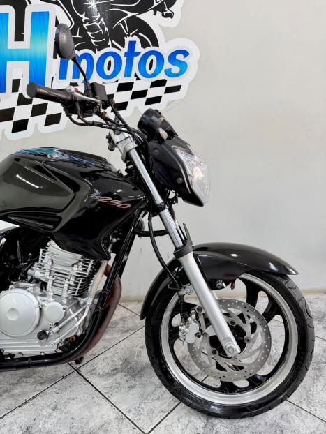 YAMAHA YS Fazer 250 , Foto 2