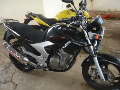 YAMAHA YS Fazer 250 , Foto 2
