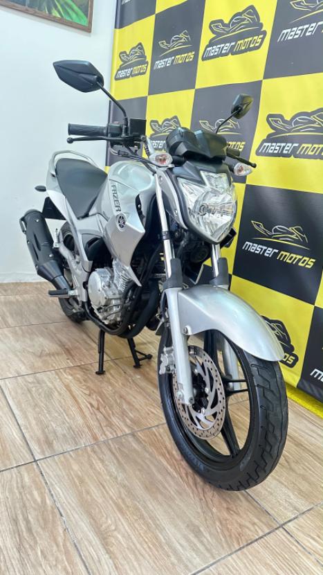 YAMAHA YS Fazer 250 , Foto 4
