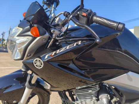 YAMAHA YS Fazer 250 , Foto 3