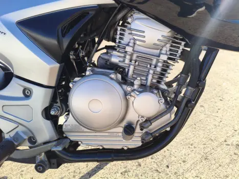 YAMAHA YS Fazer 250 , Foto 10