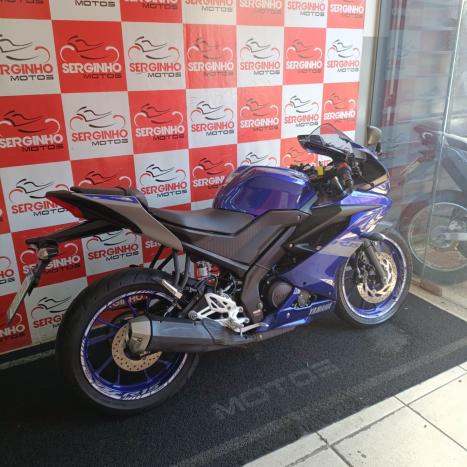YAMAHA YZF R15 150 ABS, Foto 6