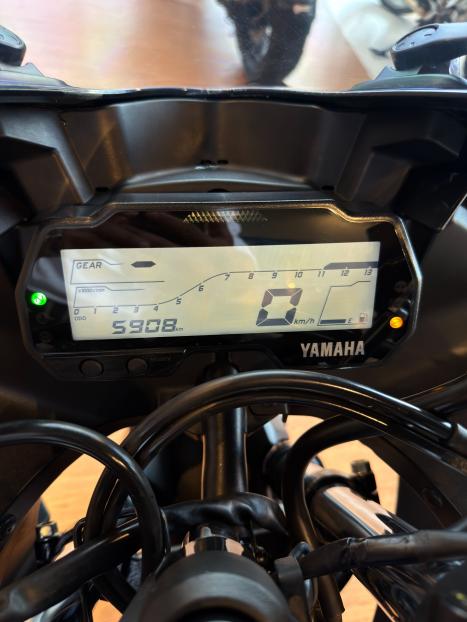 YAMAHA YZF R15 150 ABS, Foto 5
