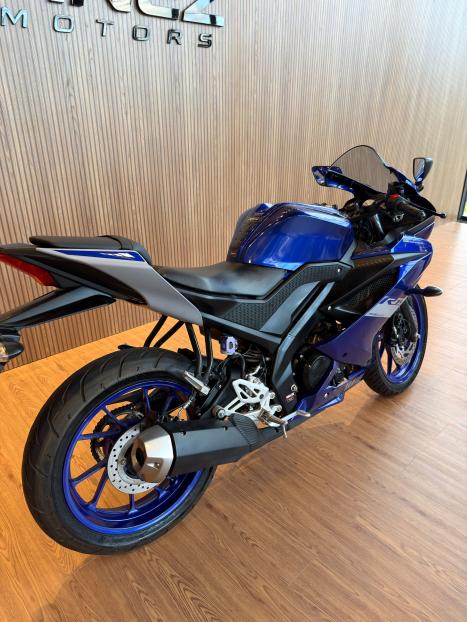 YAMAHA YZF R15 150 ABS, Foto 7