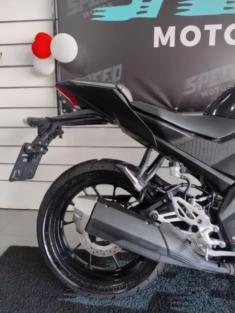 YAMAHA YZF R15 150 ABS, Foto 13