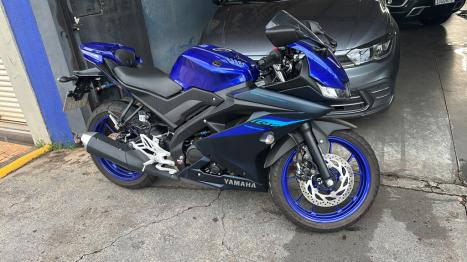 YAMAHA YZF R15 150 ABS, Foto 4