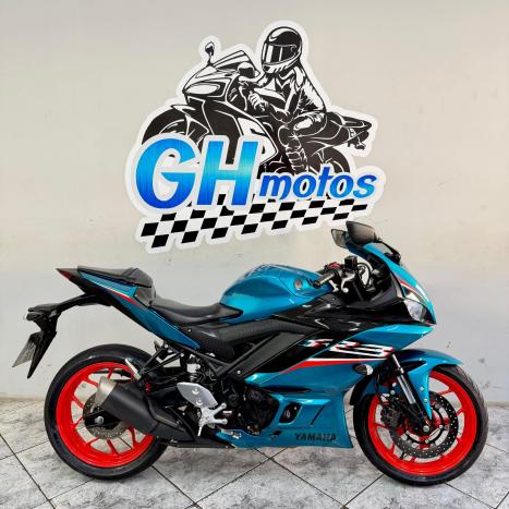 YAMAHA YZF R3 320 ABS, Foto 1
