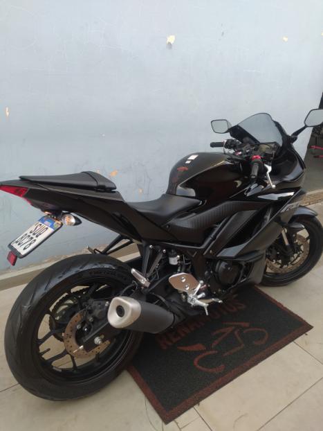 YAMAHA YZF R3 320 ABS, Foto 6
