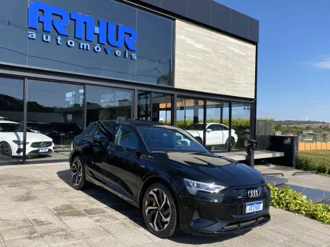 AUDI E-Tron ELTRICO 4P SPORTBACK PERFORMANCE QUATTRO, Foto 3