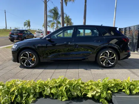 AUDI E-Tron ELTRICO 4P SPORTBACK PERFORMANCE QUATTRO, Foto 6