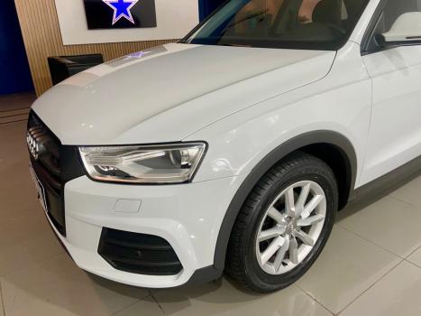 AUDI Q3 1.4 4P 35 TFSI PRESTIGE S-TRONIC AUTOMTICO, Foto 4