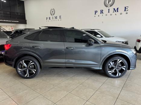 AUDI Q3 2.0 40 4P TFSI SPORTBACK PERFORMANCE BLACK QUATTRO TIPTRONIC AUTOMTICO, Foto 3