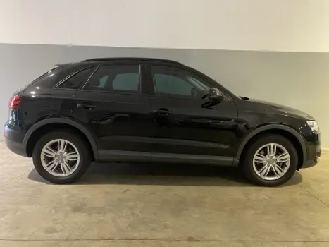 AUDI Q3 2.0 4P TFSI AMBIENTE QUATTRO S-TRONIC AUTOMTICO, Foto 4