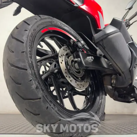 BAJAJ Dominar 200 , Foto 10