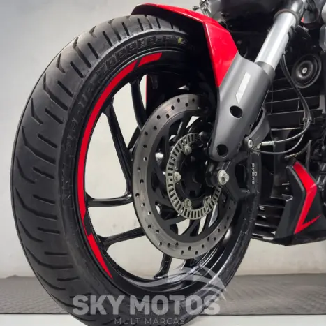 BAJAJ Dominar 200 , Foto 16