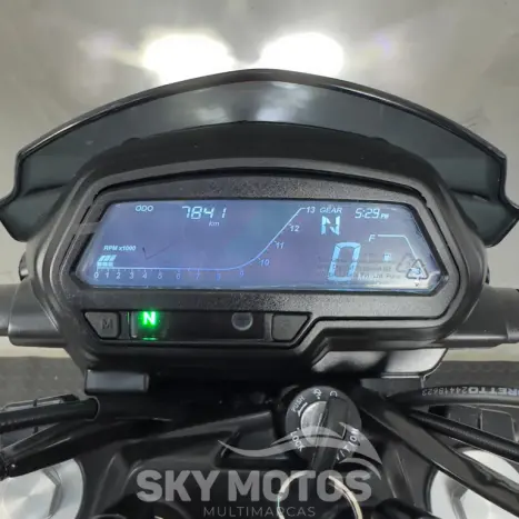 BAJAJ Dominar 200 , Foto 20