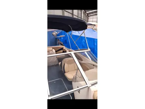 BAYLINER 215 , Foto 2