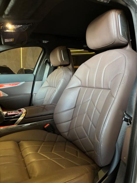 BMW I7 Eltrico Xdrive60 M Sport, Foto 10
