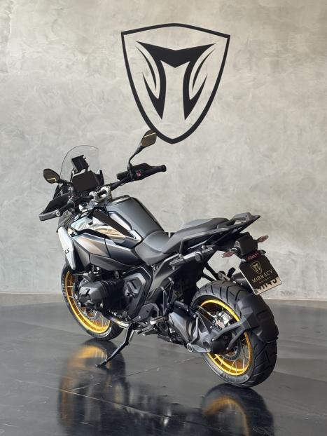 BMW R 1300 GS TRIPLE BLACK, Foto 4