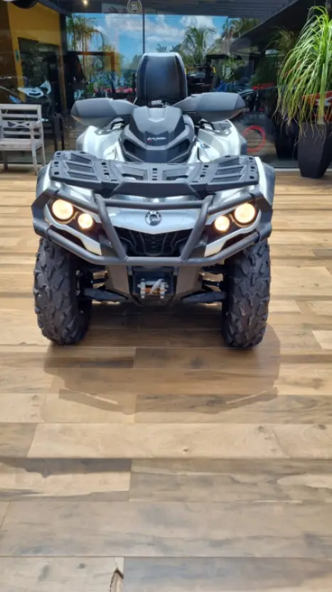 BRP CAN-AM Max Limited 1000 , Foto 3
