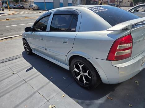 CHEVROLET Astra Hatch 2.0, Foto 3