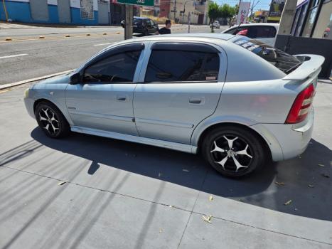 CHEVROLET Astra Hatch 2.0, Foto 4